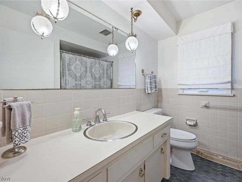 1364 Saint Albans Drive, Youngstown, OH 44511 Photo 34