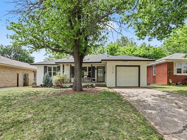 1912 Brighton Avenue, The Village, OK 73120