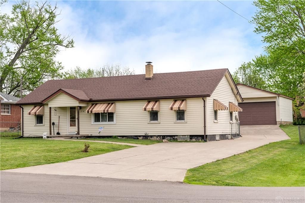 2116 Henry Street, Fairborn, OH 45324 Main Photo