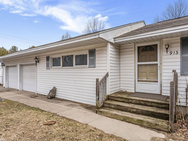 913 Fern Street, Traverse City, MI 49686