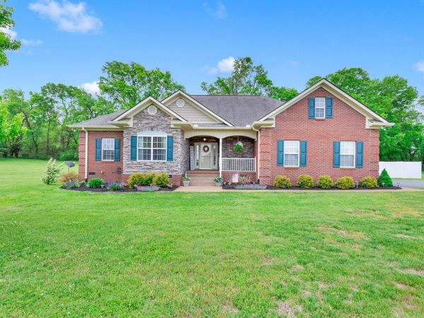 1380 Standing Stone Cir , Columbia, TN 38401