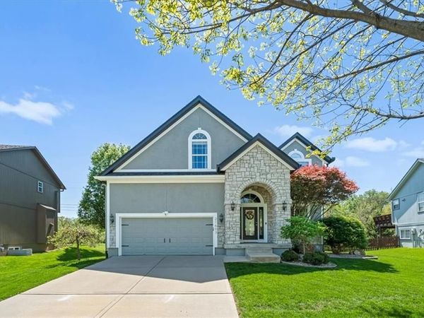 21603 W 62nd Street, Shawnee, KS 66218