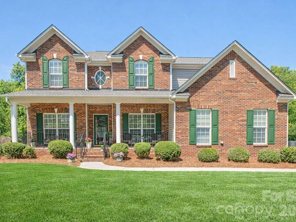 1325 Linden Glen Drive, Matthews, NC 28104