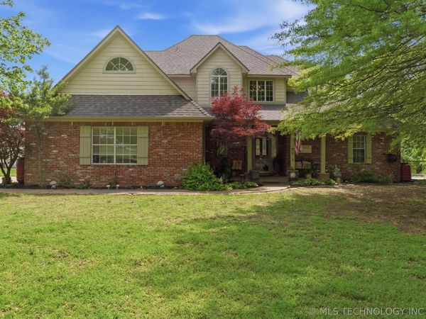 9952 E Shadowlake Drive, Claremore, OK 74017