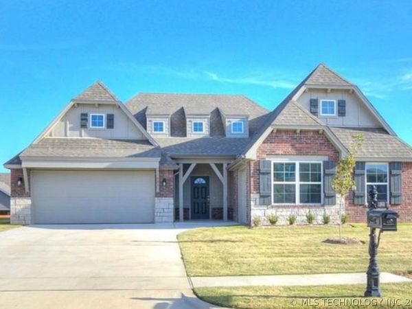 11803 N 130th East Avenue , Owasso, OK 74021