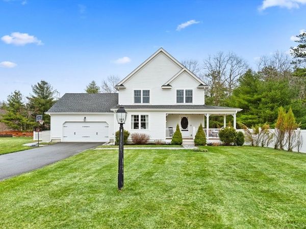 63 Christmas Tree Lane, Kingston, MA 02364