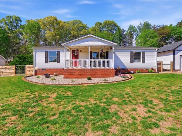 112 Hayes Drive , King, NC 27021