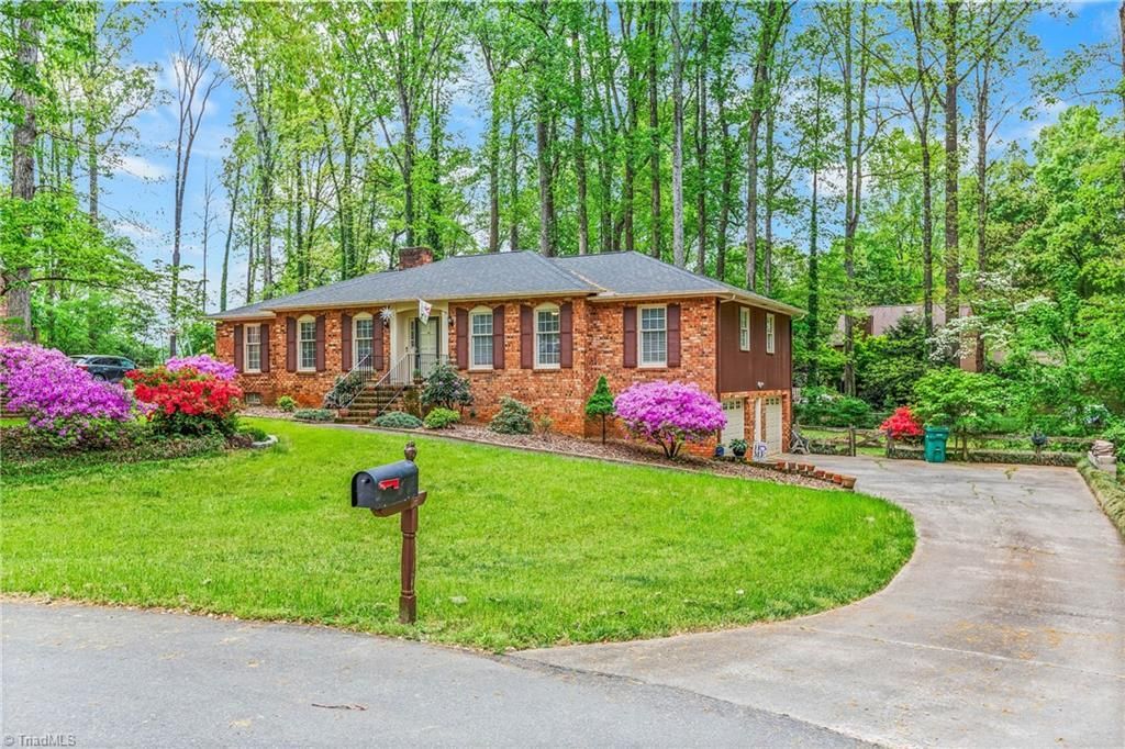 108 Spillsbury Court, Clemmons, NC 27012 Main Photo