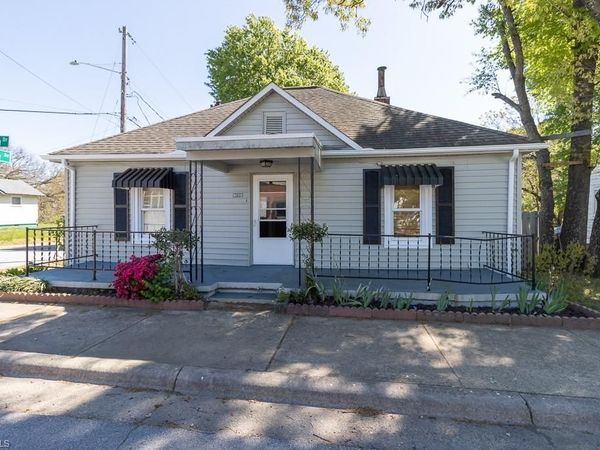 1301 Green Drive , High Point, NC 27260