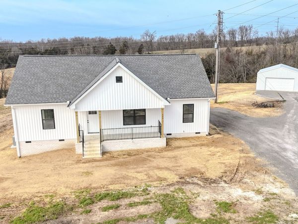 575 Pleasant Hill Rd , Lafayette, TN 37083