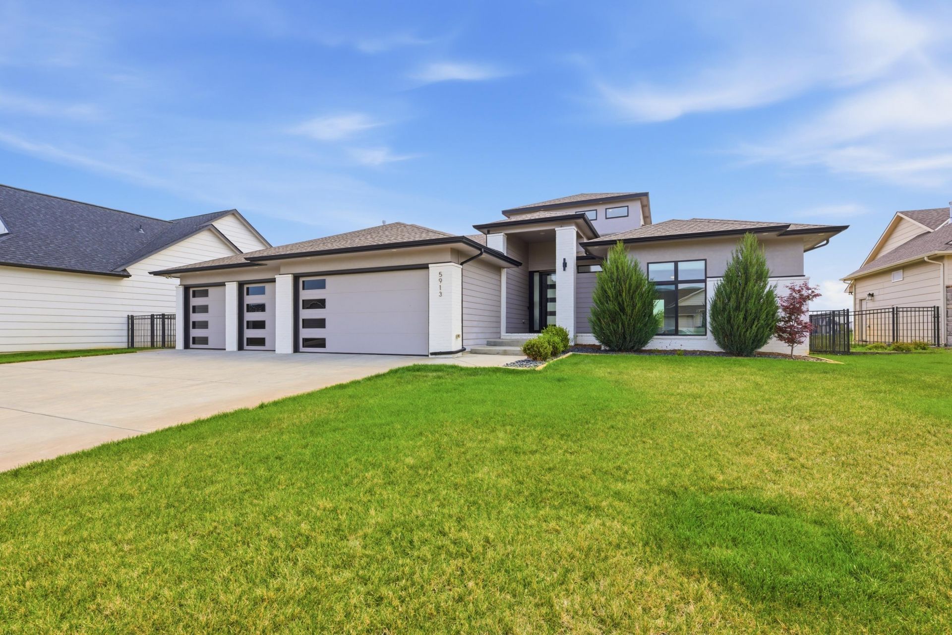 5913 W Driftwood St, Wichita, KS 67205 Main Photo