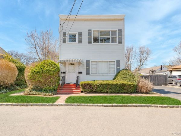 183 S 7th Street, Lindenhurst, NY 11757