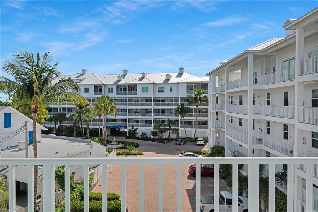 140 Palm St , Unit 403, Marco Island, FL 34145 Photo