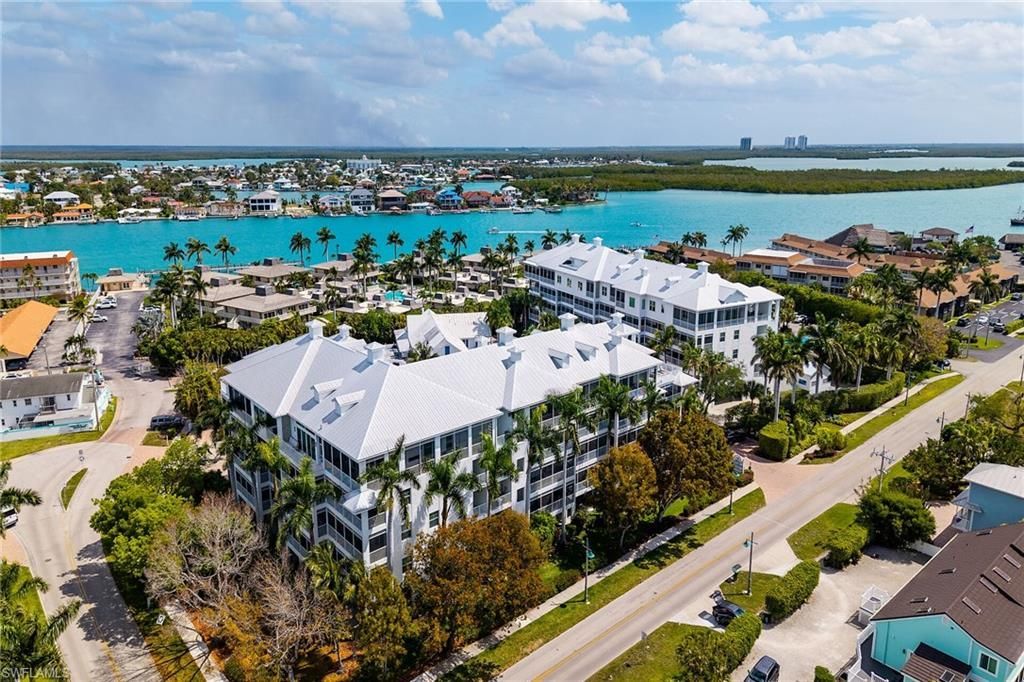 140 Palm St , Unit 403, Marco Island, FL 34145 Photo