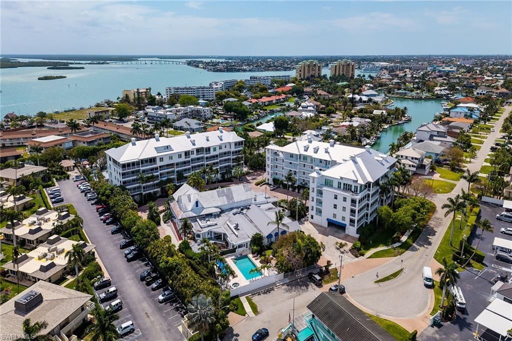 140 Palm St , Unit 403, Marco Island, FL 34145 Photo