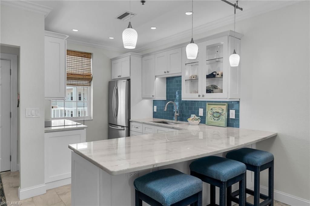 140 Palm St , Unit 403, Marco Island, FL 34145 Photo