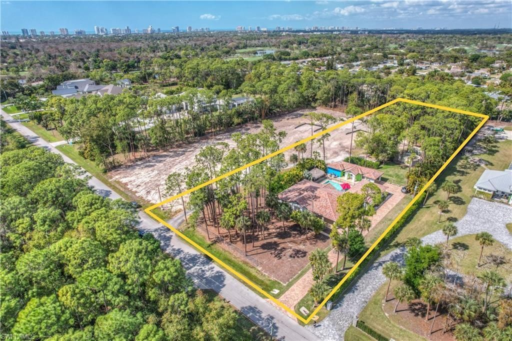 2401 Coach House Ln , Naples, FL 34105 Photo