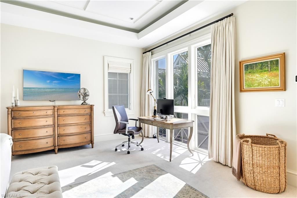 42 6th St S, Naples, FL 34102 Photo