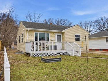 1321 9th Avenue S, Moorhead, MN 56560