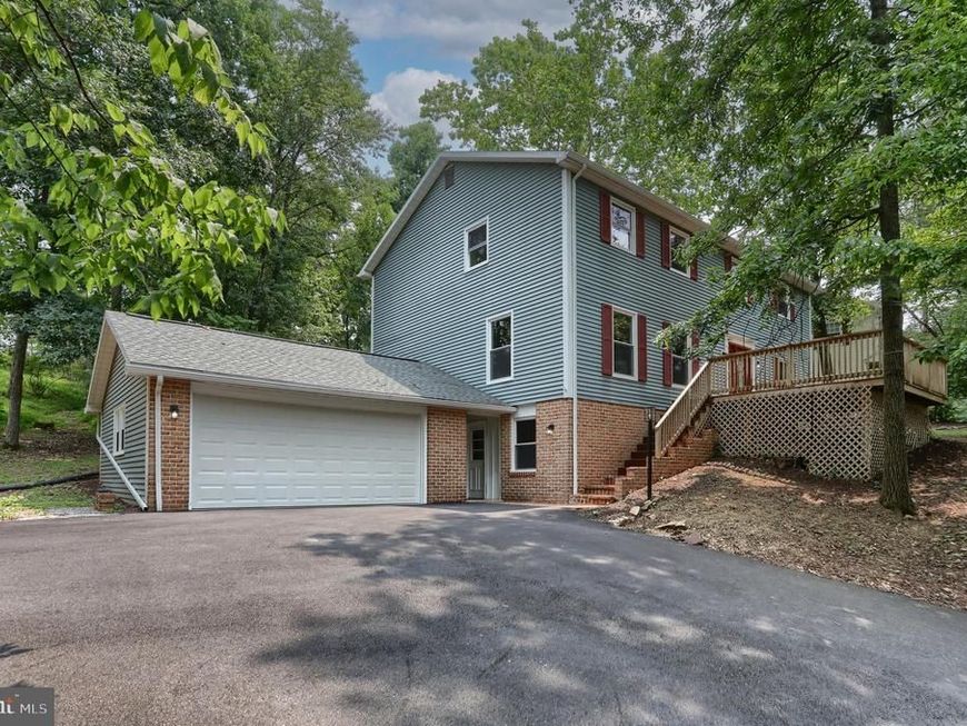 11 Pine Tree Drive, New Cumberland, PA 17070 Main Photo