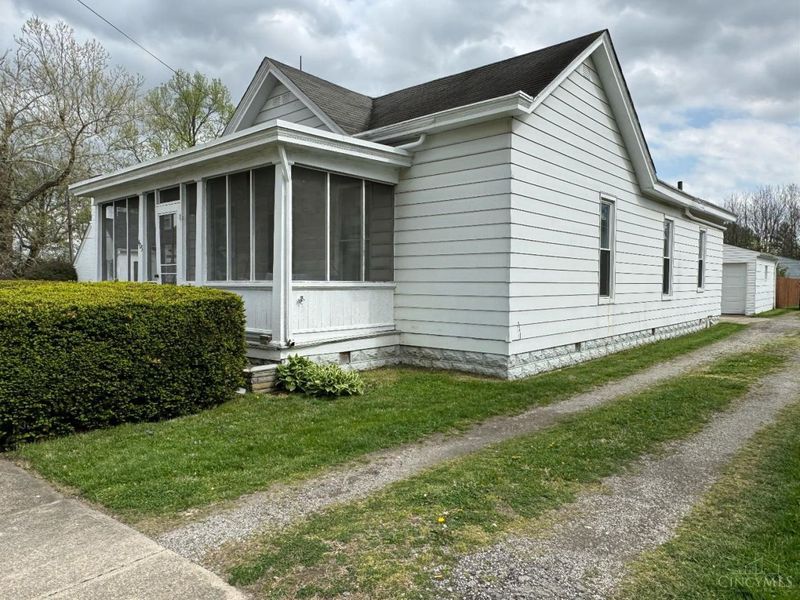 405 W Main Street, Blanchester, OH 45107 Photo 2