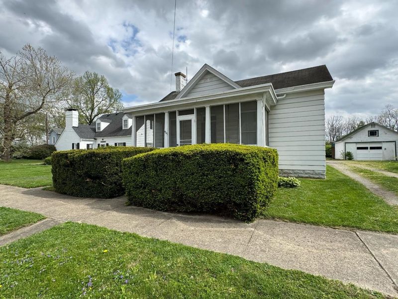 405 W Main Street, Blanchester, OH 45107 Photo 3