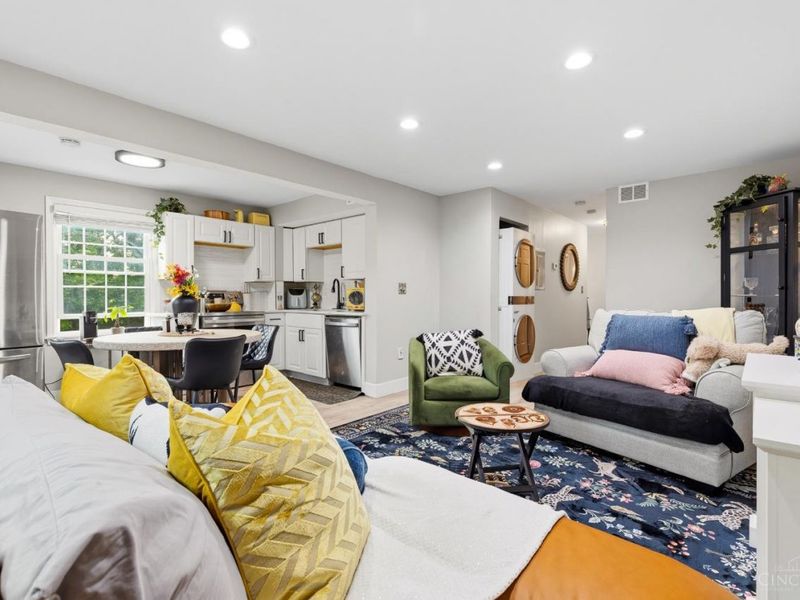 1110 Springfield, Unit A15, Wyoming, OH 45215 Photo 13