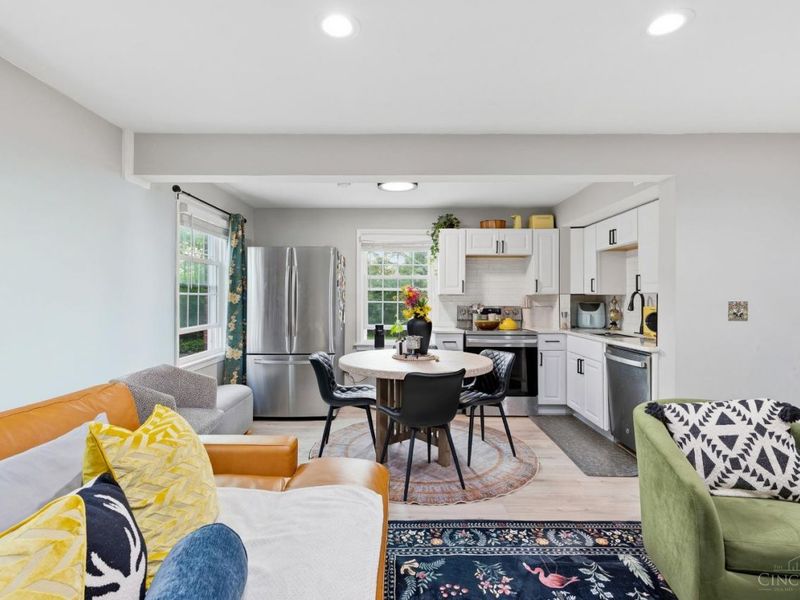 1110 Springfield, Unit A15, Wyoming, OH 45215 Photo 16