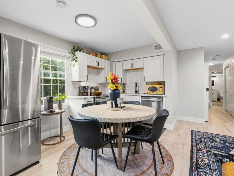 1110 Springfield, Unit A15, Wyoming, OH 45215 Photo 18