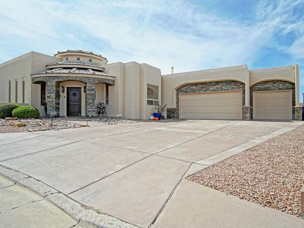 8831 Black Oak Court NE, Albuquerque, NM 87122