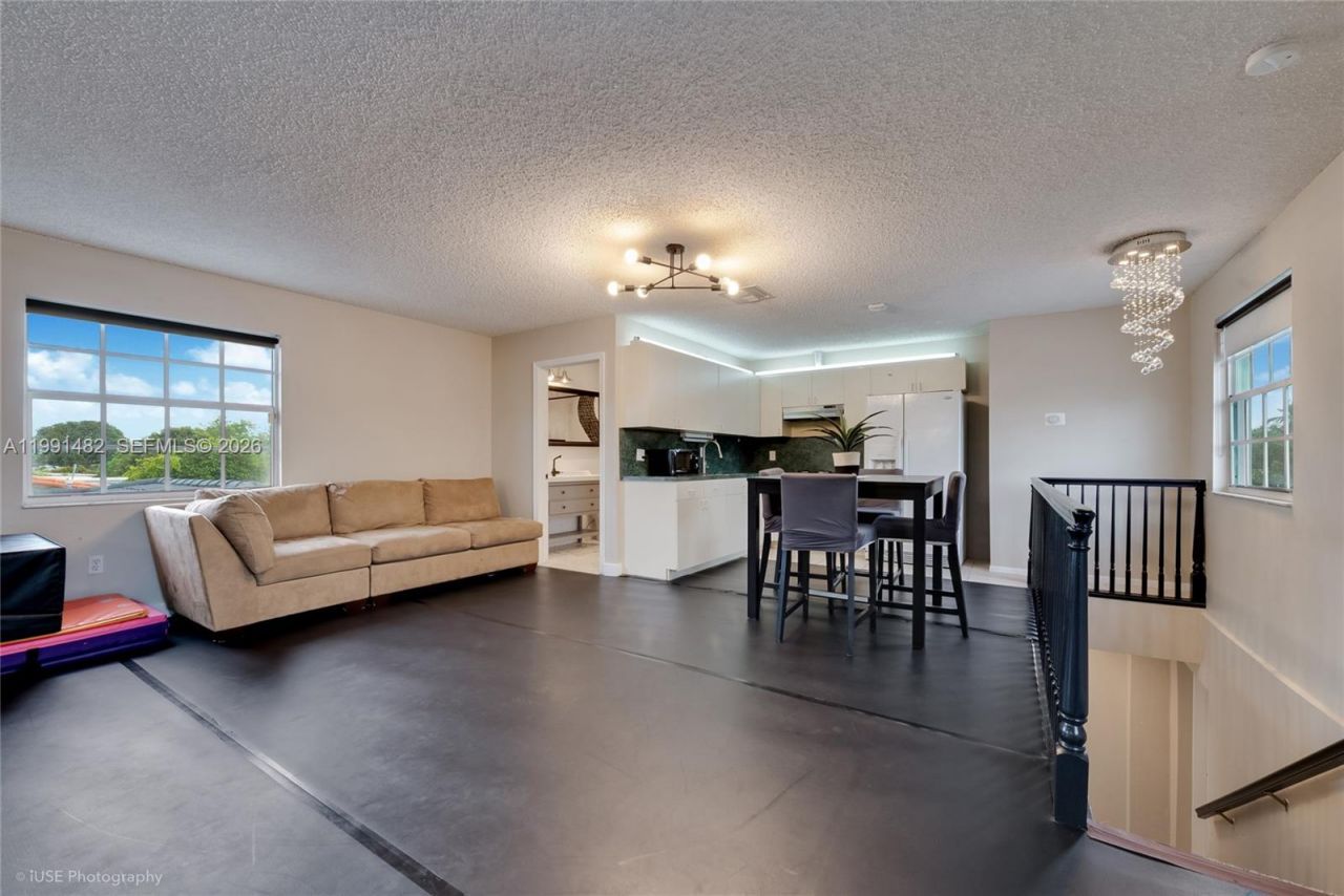 7940 SW 20th Street, Miami, FL 33155 Photo