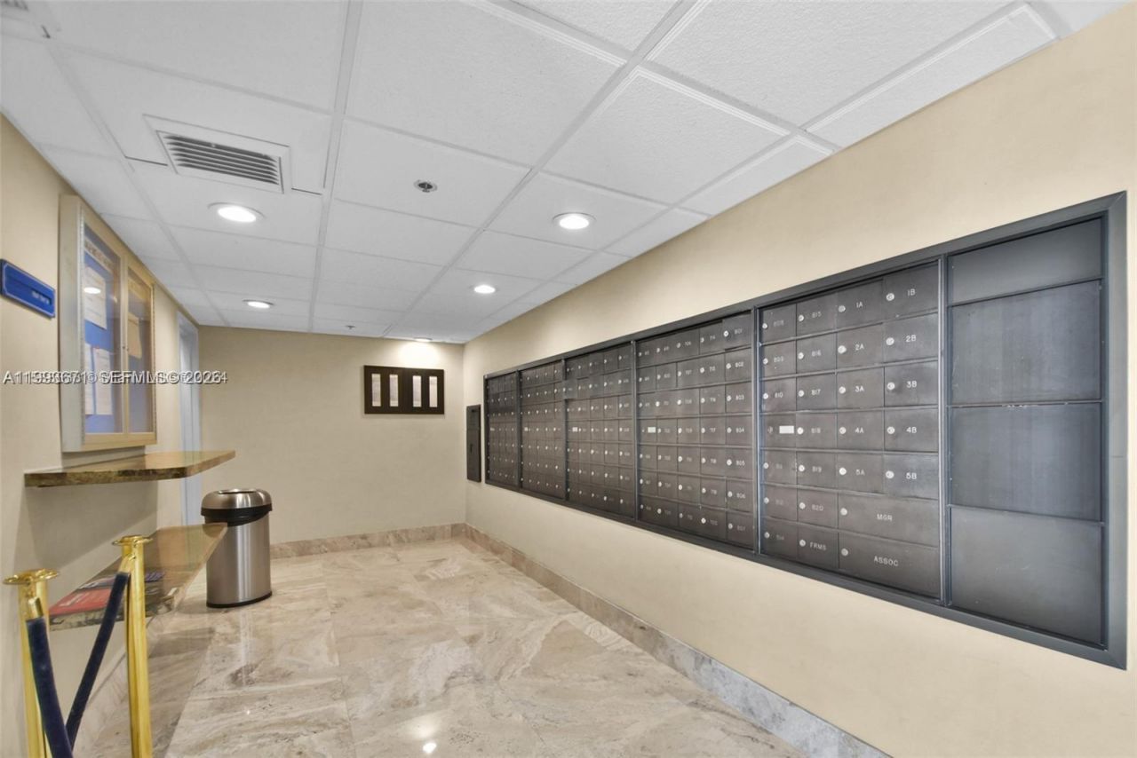 300 Three Islands Blvd, Unit 108, Hallandale Beach, FL 33009 Photo