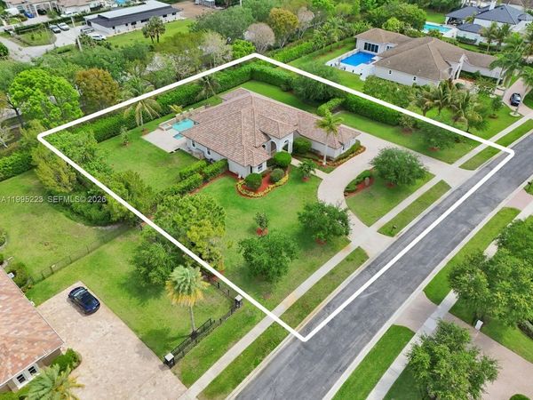 14401 N Jockey Cir N , Davie, FL 33330