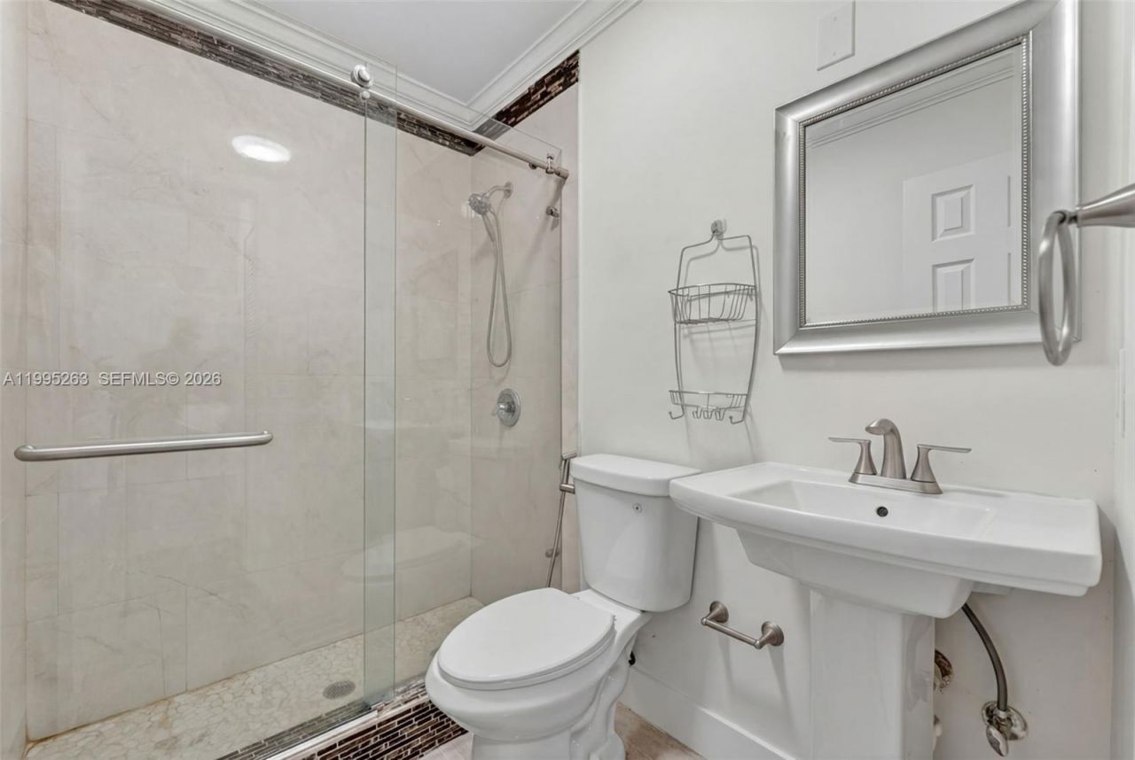 14747 SW 82nd St, Miami, FL 33193 Photo