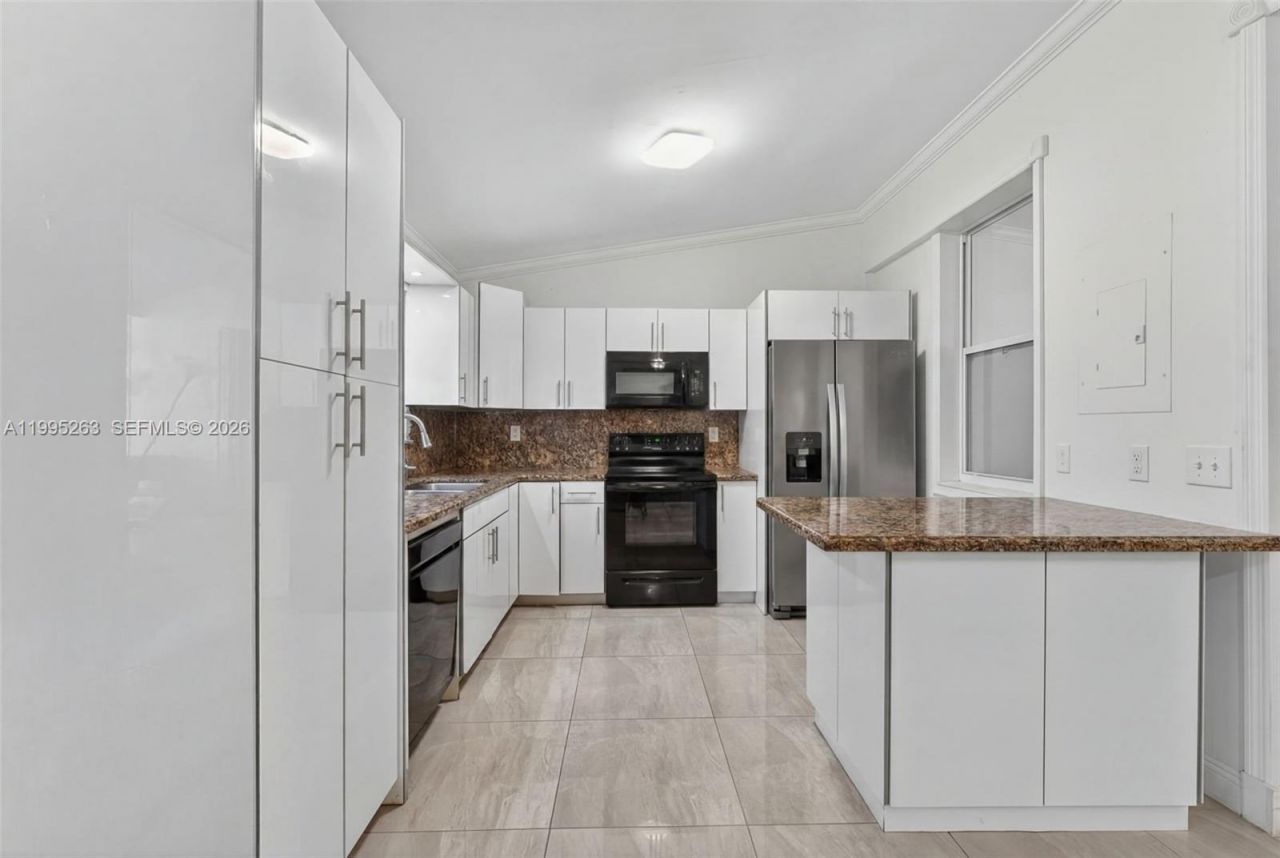 14747 SW 82nd St, Miami, FL 33193 Photo