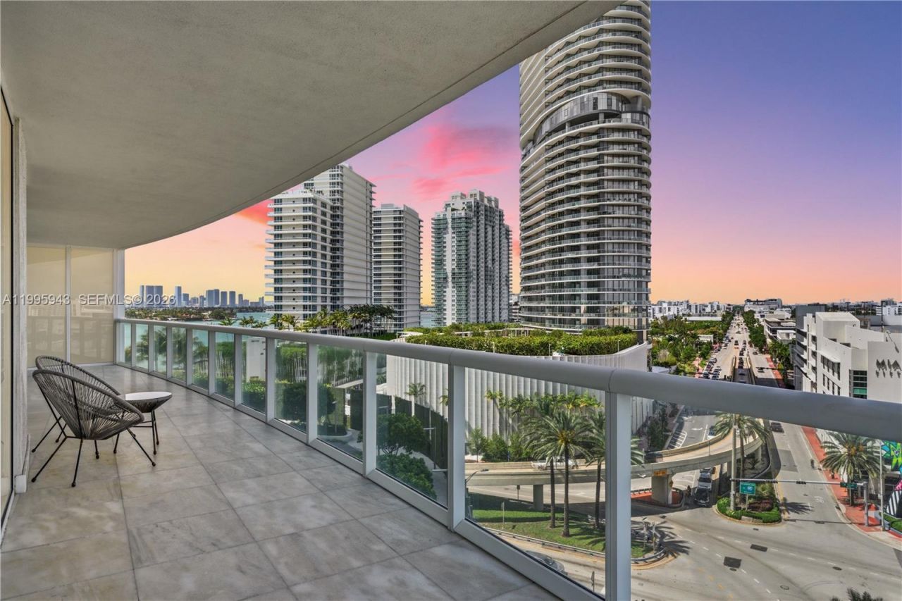 450 Alton Rd, Unit 910, Miami Beach, FL 33139 Photo