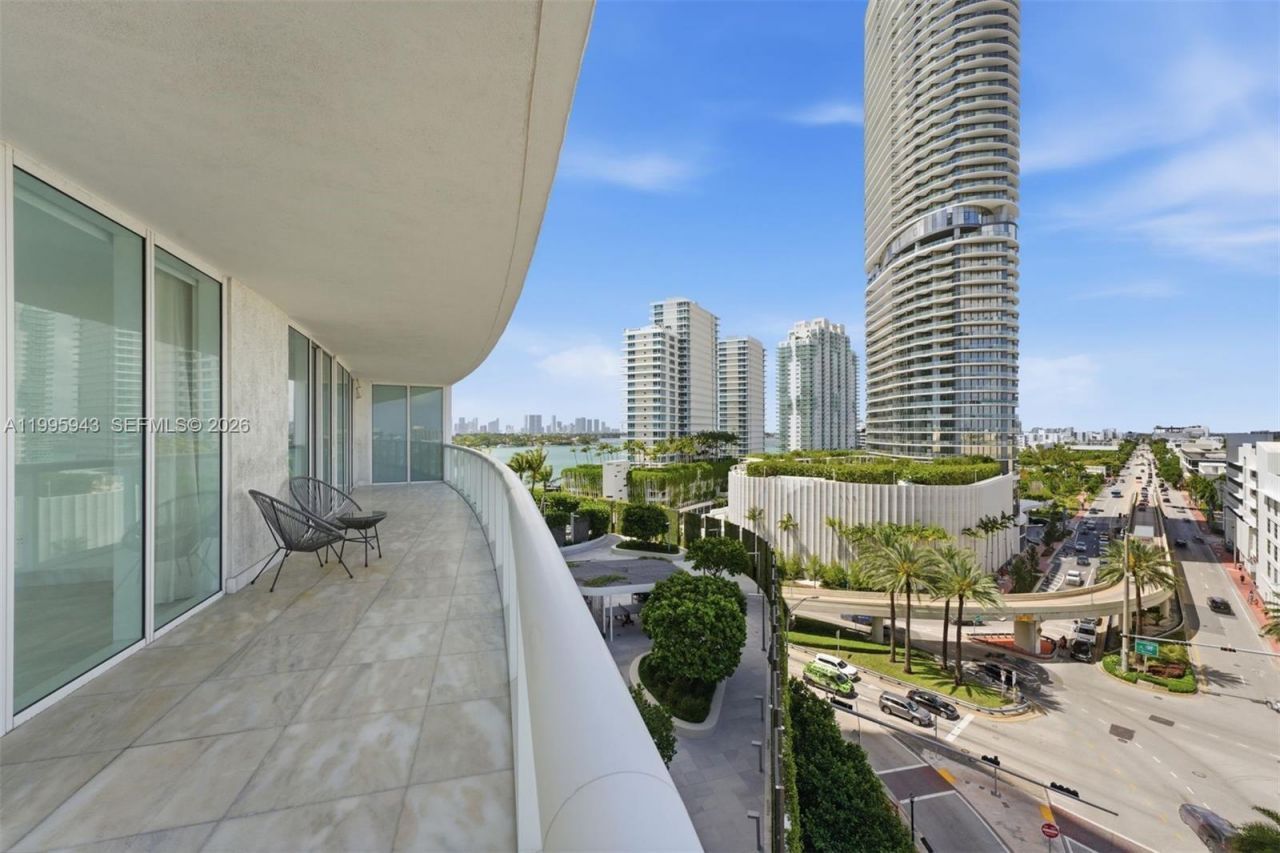 450 Alton Rd, Unit 910, Miami Beach, FL 33139 Photo