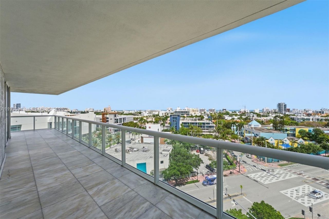 450 Alton Rd, Unit 910, Miami Beach, FL 33139 Photo