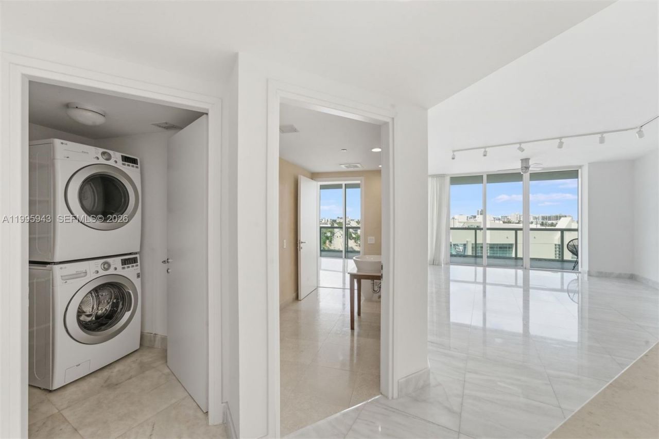 450 Alton Rd, Unit 910, Miami Beach, FL 33139 Photo