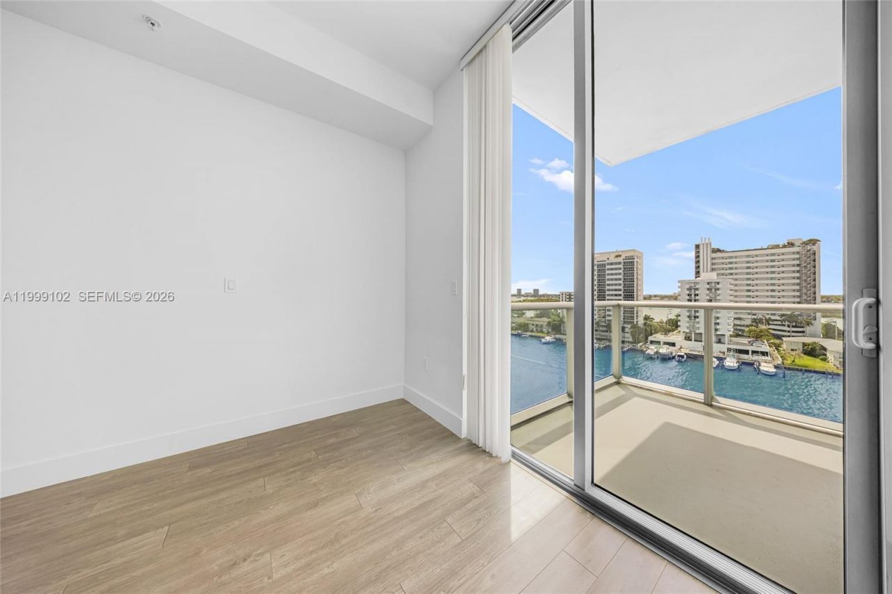 7928 East Dr, Unit 902, North Bay Village, FL 33141 Photo