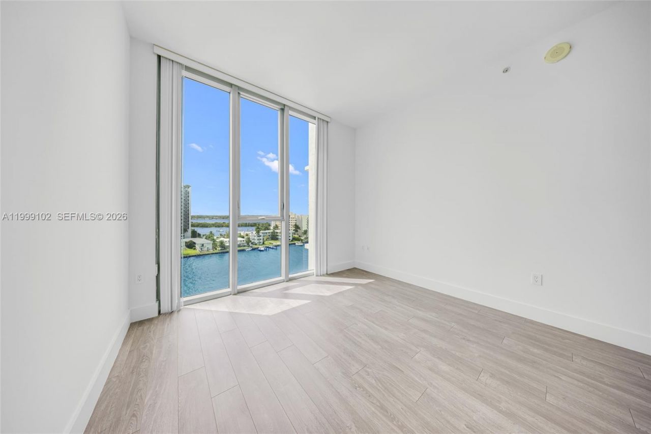7928 East Dr, Unit 902, North Bay Village, FL 33141 Photo