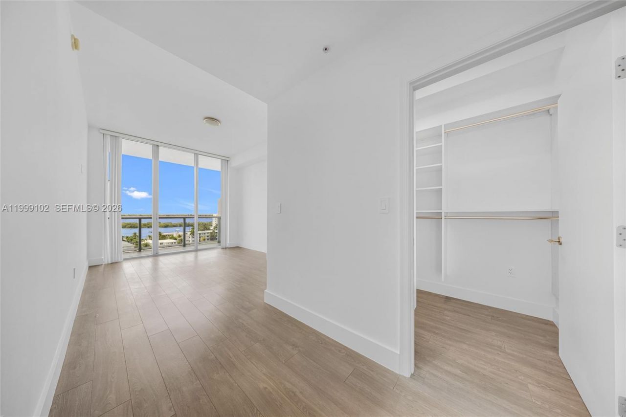 7928 East Dr, Unit 902, North Bay Village, FL 33141 Photo