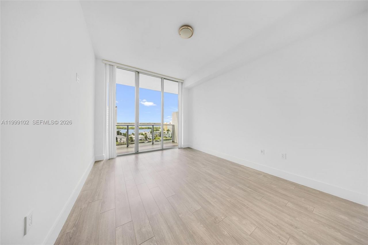 7928 East Dr, Unit 902, North Bay Village, FL 33141 Photo