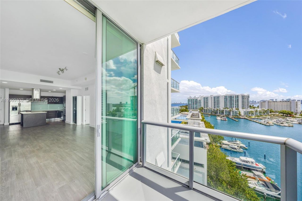 7928 East Dr, Unit 902, North Bay Village, FL 33141 Photo