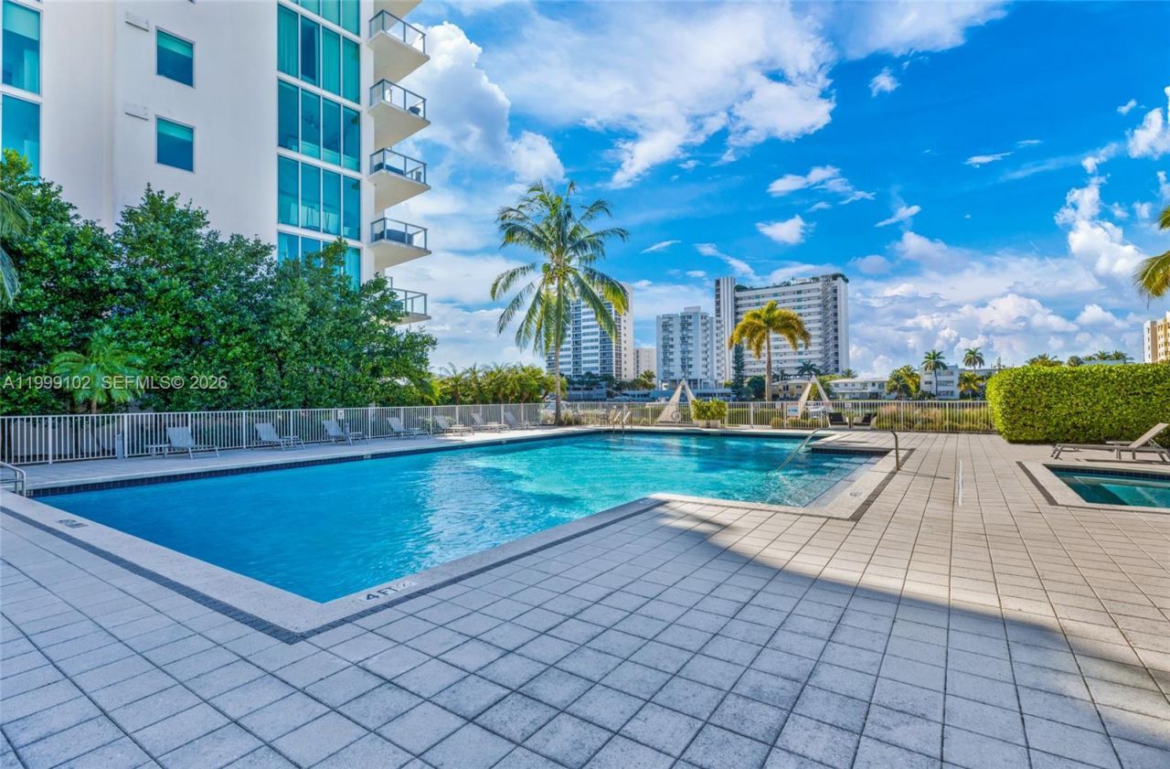 7928 East Dr, Unit 902, North Bay Village, FL 33141 Photo