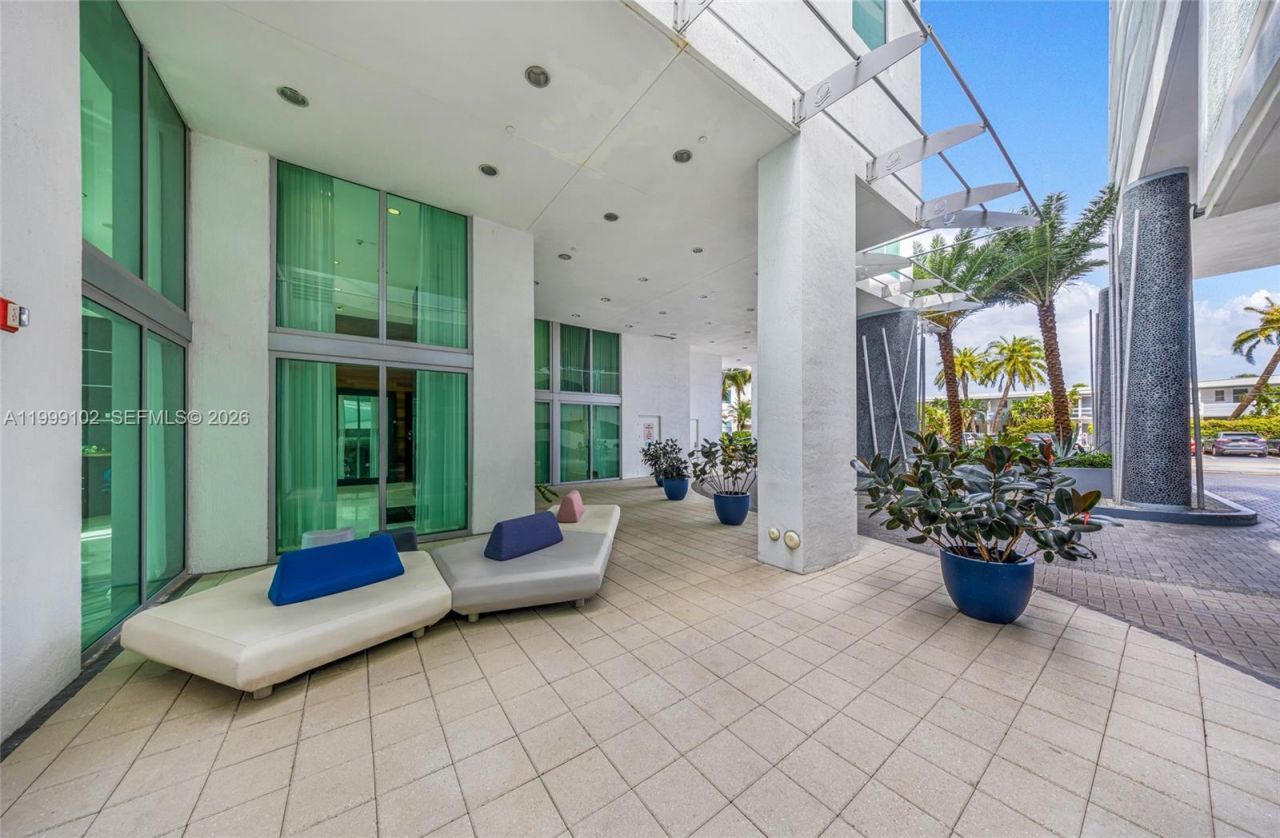 7928 East Dr, Unit 902, North Bay Village, FL 33141 Photo