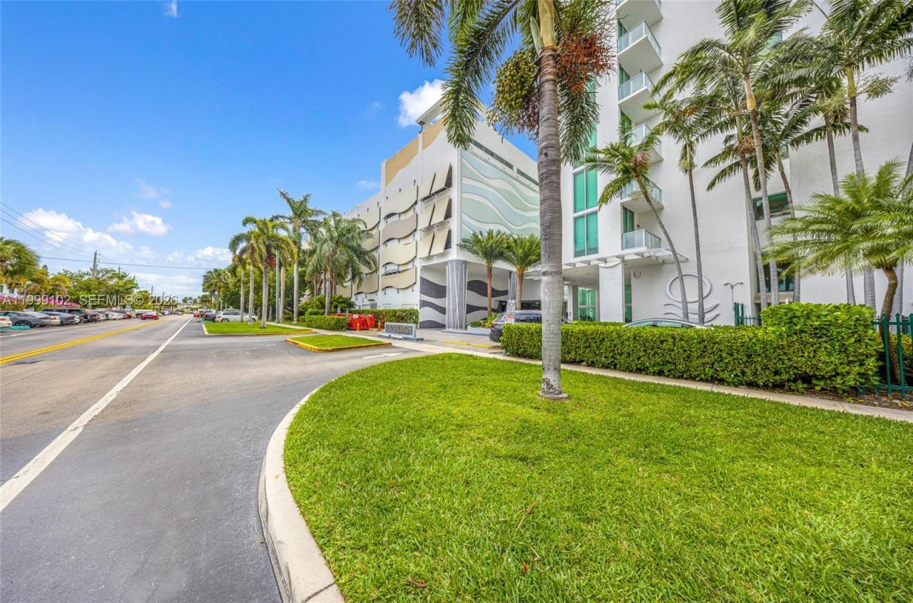 7928 East Dr, Unit 902, North Bay Village, FL 33141 Photo
