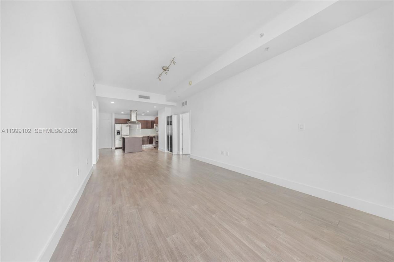 7928 East Dr, Unit 902, North Bay Village, FL 33141 Photo