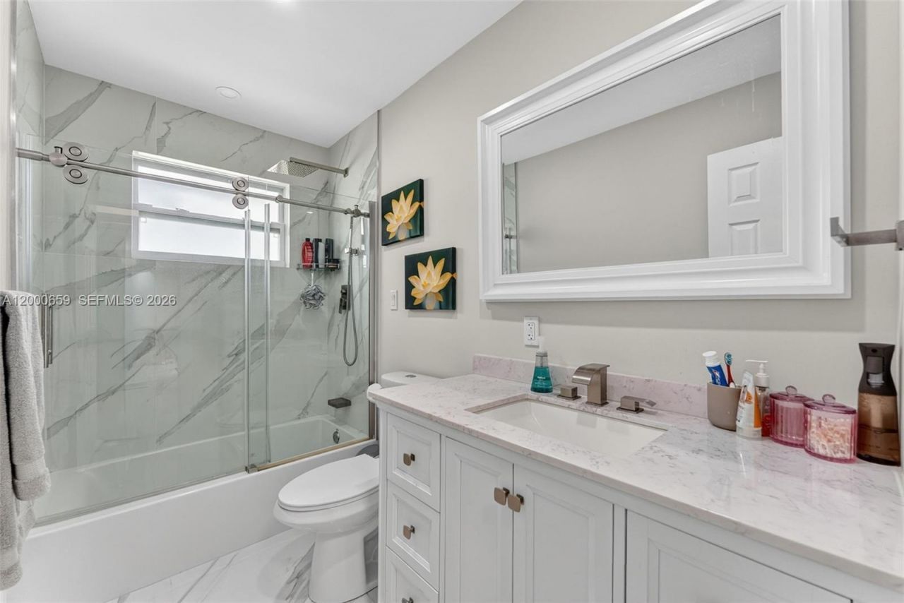 2051 NW 93rd Ln, Sunrise, FL 33322 Photo