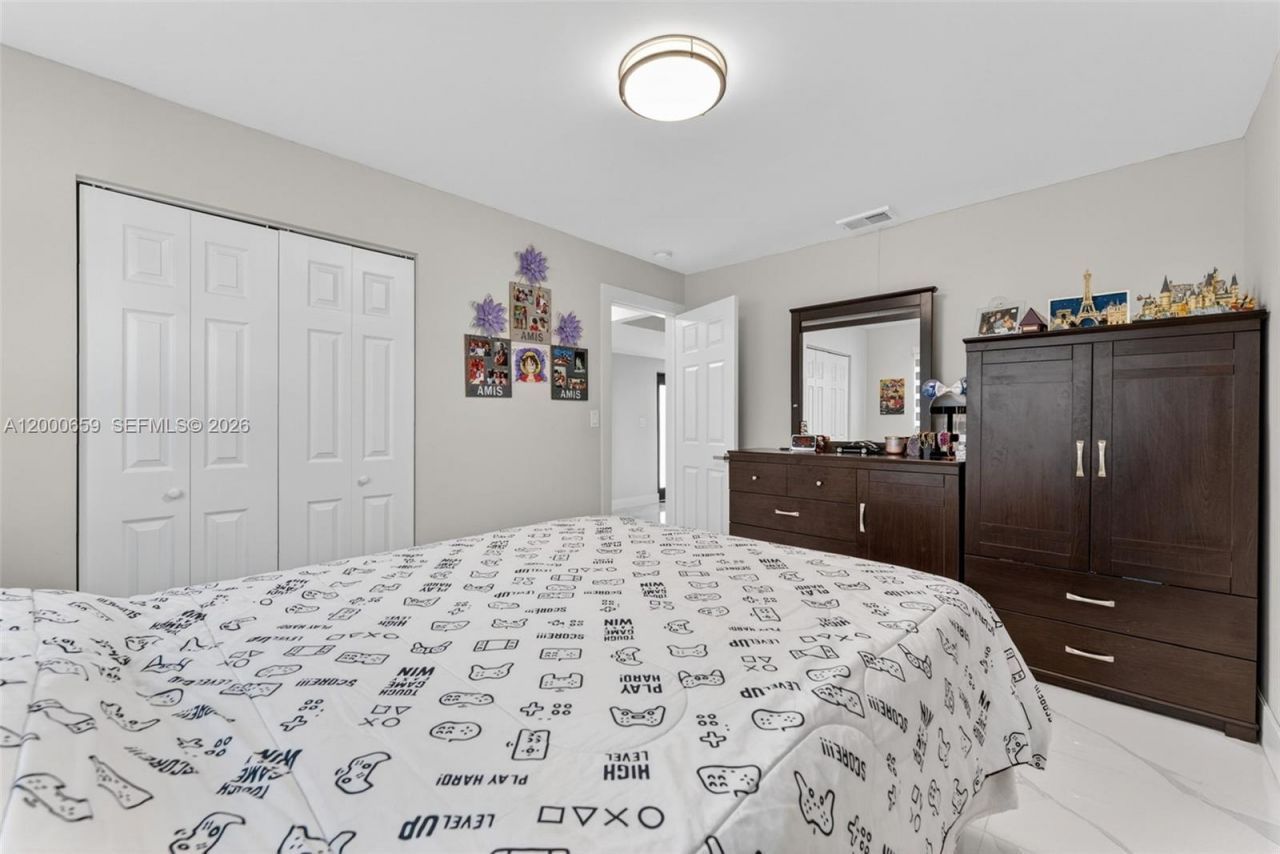 2051 NW 93rd Ln, Sunrise, FL 33322 Photo